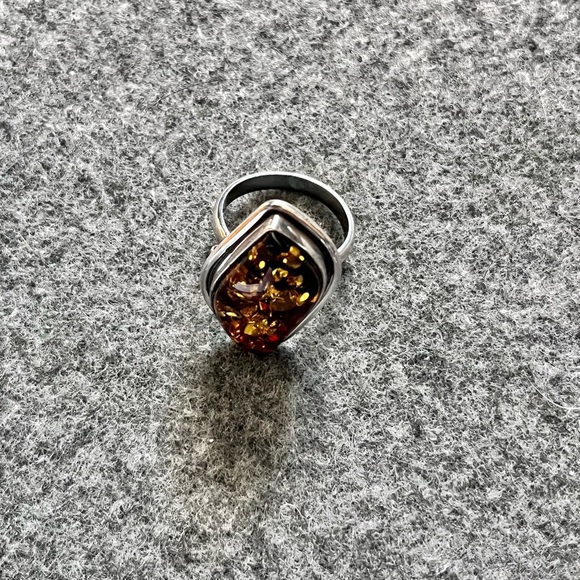 Green Amber ring - Picture 3 of 4